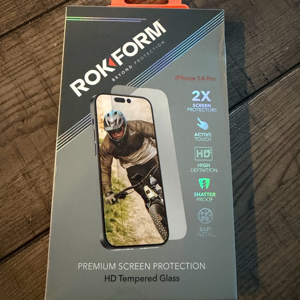 Rockform HD Tempered Glass Screen Protector for iPhone 14 Pro - Black brand new